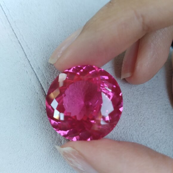 Pink Ruby gemstone - Picture 2 of 7